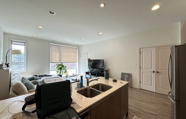 4109 NARRAGANSETT
