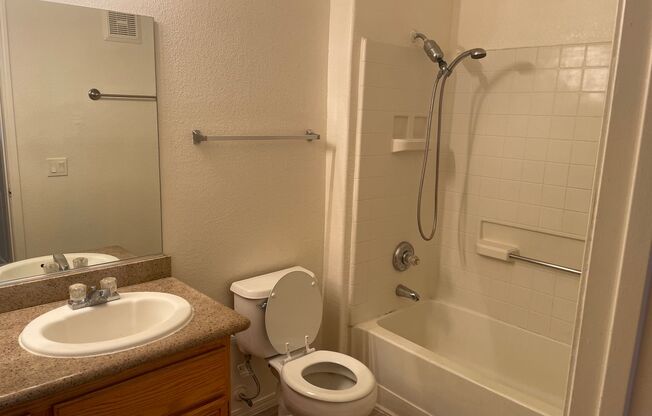 2 beds, 2 baths, $1,200