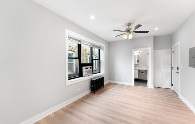 Studio, 1 bath, 269 sqft, $1,375, Unit 205