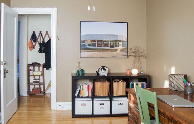 2 beds, 1 bath, 960 sqft, $2,150, Unit 2006-3