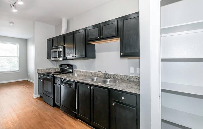 Studio, 1 bath, 493 sqft, $1,050