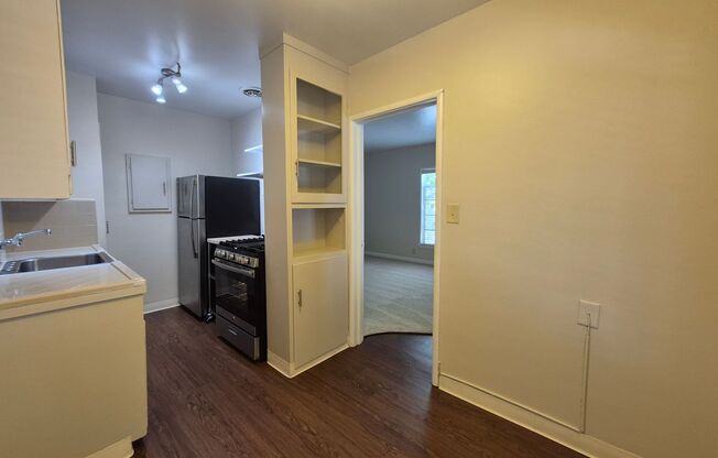 1 bed, 1 bath, $1,625, Unit 16