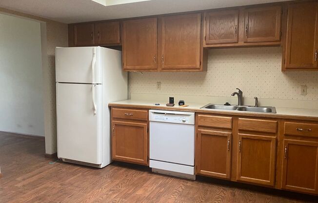 2 beds, 2 baths, $1,650