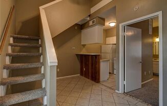 2x2 West Campus Loft!
