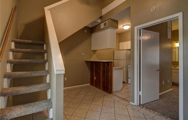 2x2 West Campus Loft!