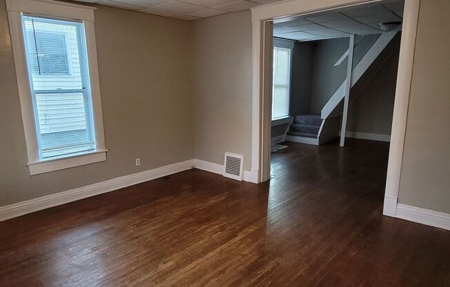 2 Bedroom newly remodeled unit in midtown Saint Joseph.