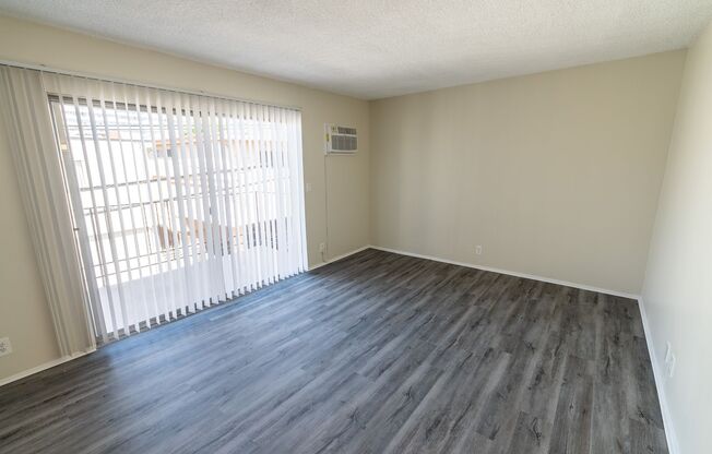 Studio, 1 bath, 395 sqft, $1,898, Unit 15