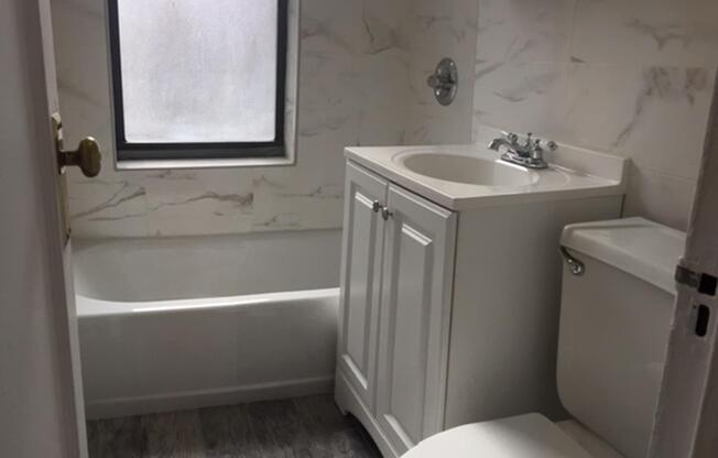 Studio, 1 bath, $2,500, Unit 1-J