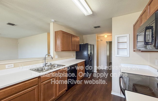 3013 MDW BLF DR
