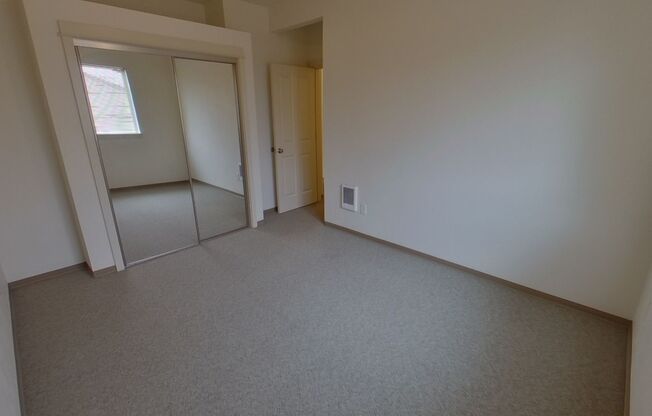 3 beds, 1.5 baths, 1,302 sqft, $2,550, Unit 2