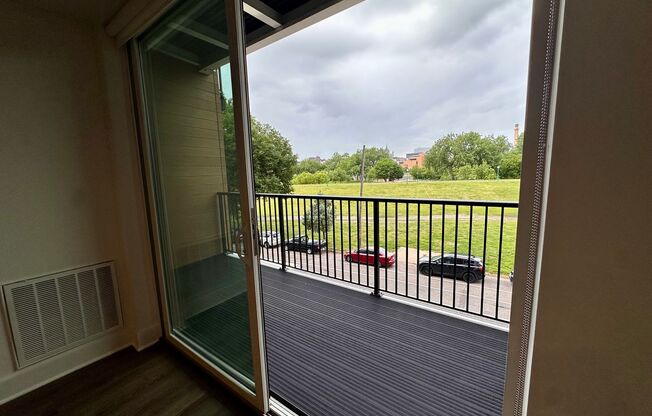 1 bed, 1 bath, 560 sqft, $1,675, Unit 310