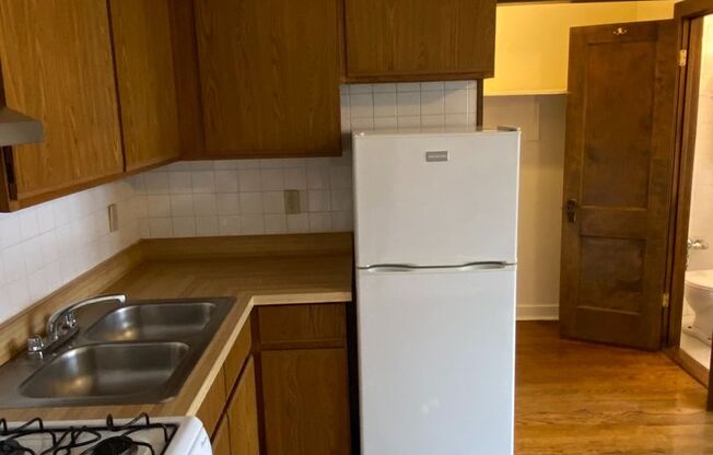 Studio, 1 bath, 320 sqft, $1,325, Unit 225-312