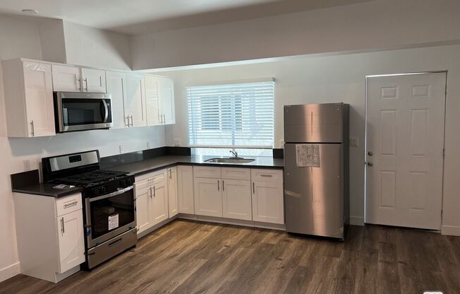 1 bed, 1 bath, 480 sqft, $1,600, Unit 11