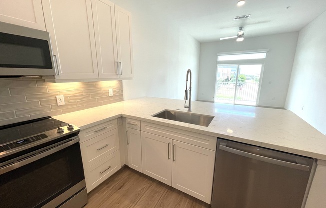 2880 FRONTERA DR