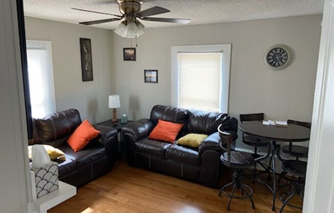 223 E. Glendale Ave. Apartments