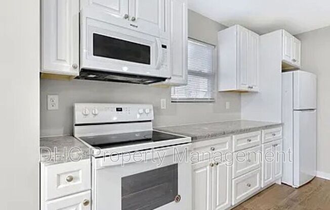 1484 NORMAN BERRY DR