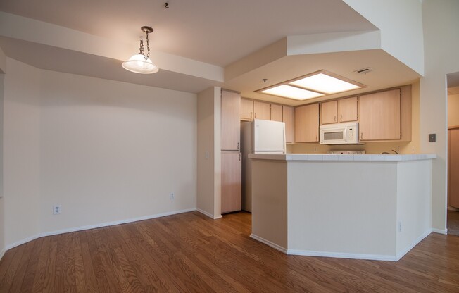 Spacious 2 Bed / 2 Bath Condo + Loft  in Mission Valley
