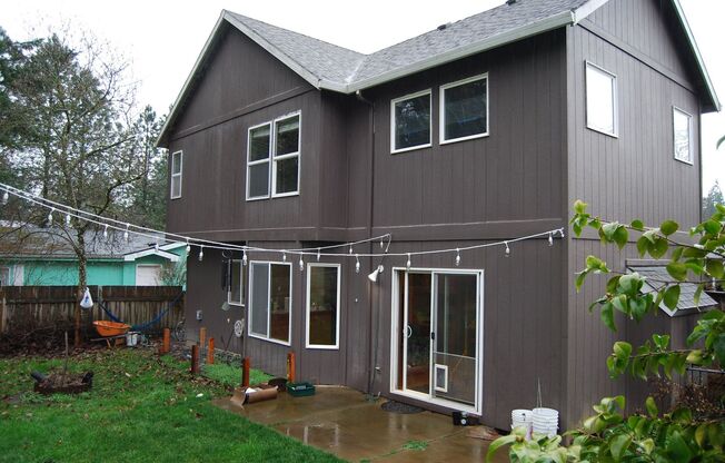 3 Bedroom 2.5 Bath Newberg OR