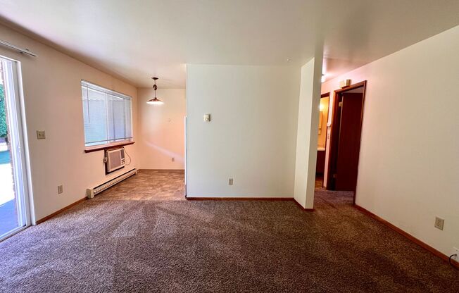 1 bed, 1 bath, 600 sqft, $925, Unit M