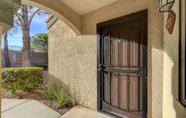 2 beds, 2 baths, $1,650, Unit # 1071
