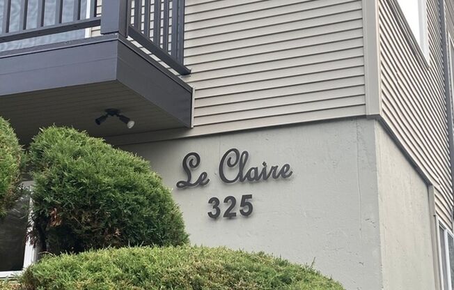 Le Claire Apartments 325 5th Ave S