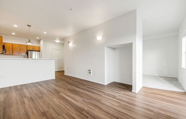 1 bed, 1 bath, 662 sqft, $1,425, Unit 419