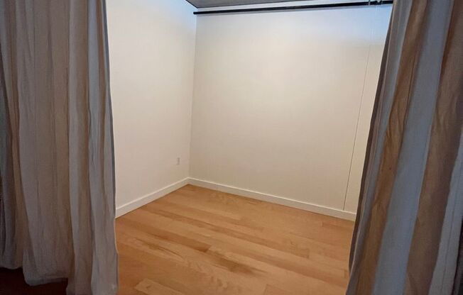 Studio, 1 bath, $1,450