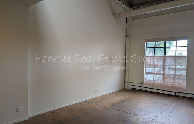 1018 4 AVE