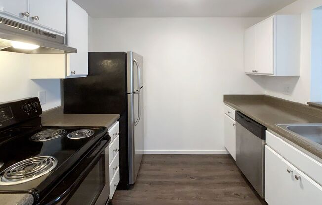 2 beds, 1.5 baths, 950 sqft, $2,350, Unit 326