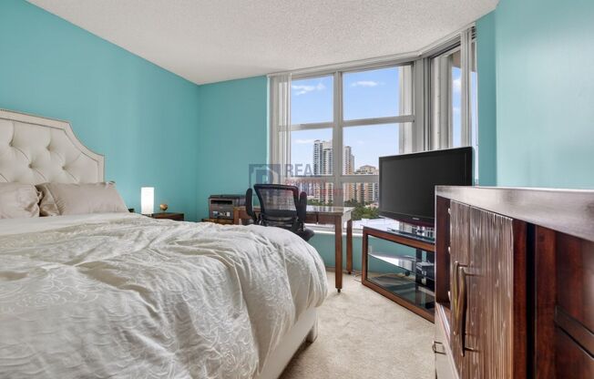 2 beds, 2 baths, $2,700, Unit #1402