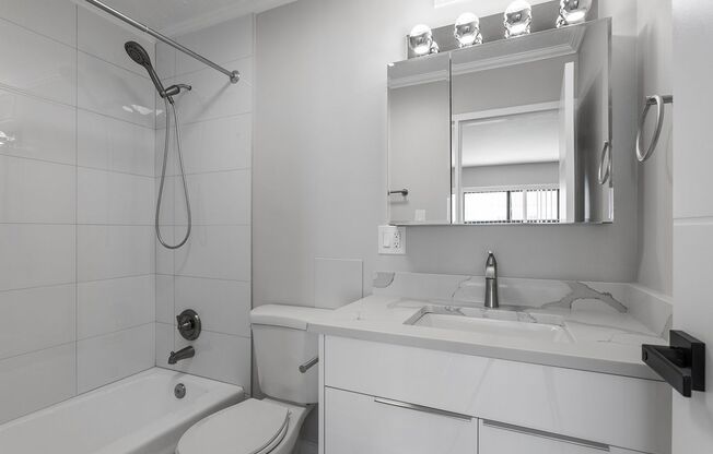 1 bed, 1.5 baths, 662 sqft, $2,500, Unit 20F