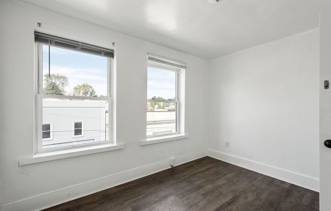2 beds, 1 bath, 800 sqft, $899, Unit 103 W Lincoln Ave #9