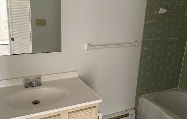 1 bed, 1 bath, $795, Unit UNIT # 3