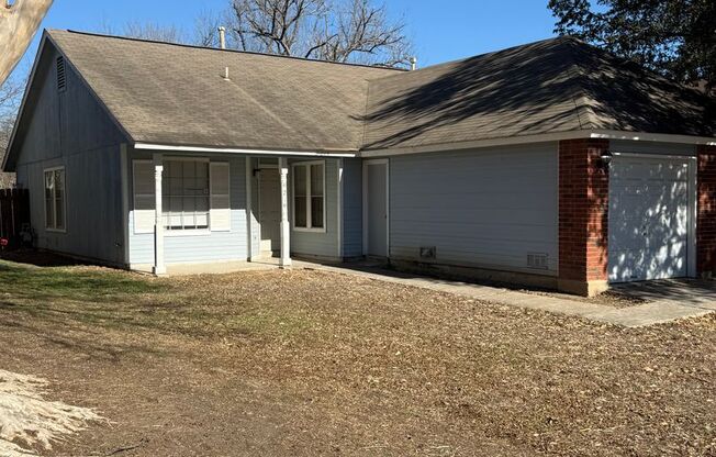 Convenient 2/2 with Garage Just Moments from Randolph AFB- Pets Welcomed