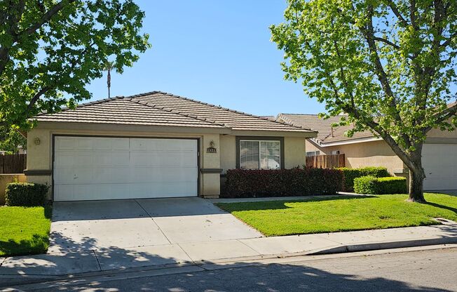 Silver Creek Home 3 Bed 2 Bath + Office