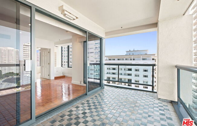 2 beds, 3 baths, 2,018 sqft, $10,499, Unit 1104