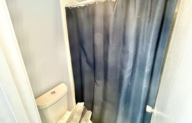 3 beds, 1 bath, 1,063 sqft, $3,675, Unit 08