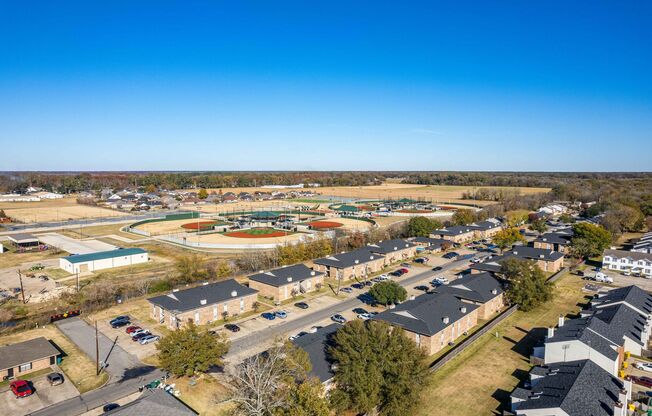 Seasons & Woodale Apartments