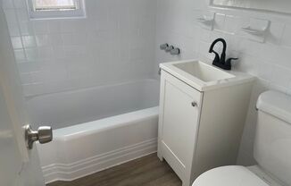 Studio, 1 bath, $1,250, Unit 338-4