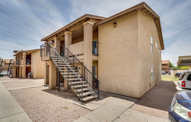 2 beds, 1 bath, 812 sqft, $1,300, Unit 265