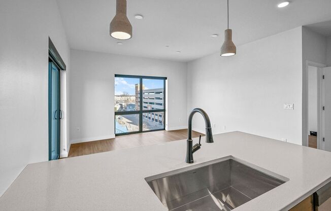 2 beds, 1 bath, 838 sqft, $1,895, Unit 413