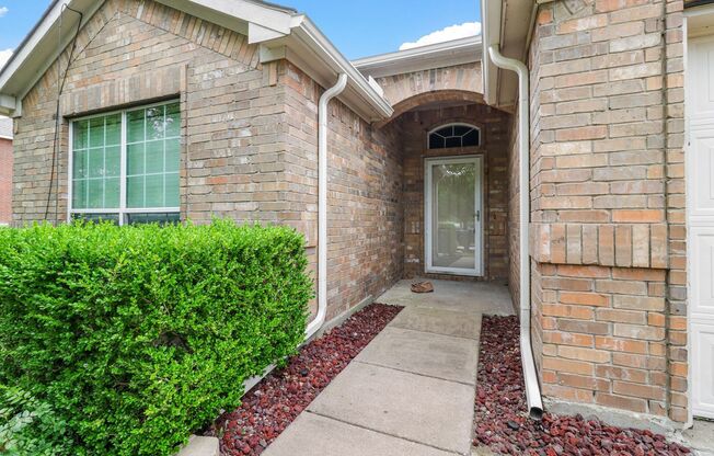 Beautiful 4 Bedroom Home For Lease in Princeton !