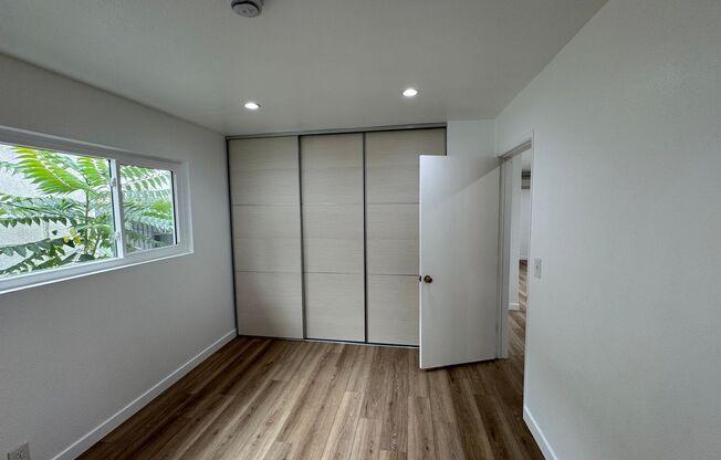 5146 Ithaca Ave.