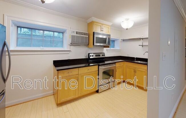 1708 Newton St NW  Unit 102