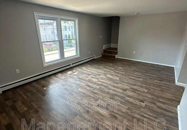 16 EDGAR ST