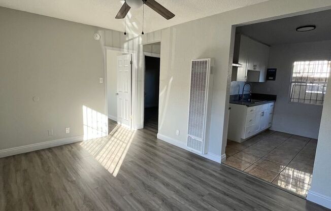 2 beds, 1 bath, $2,450, Unit 04