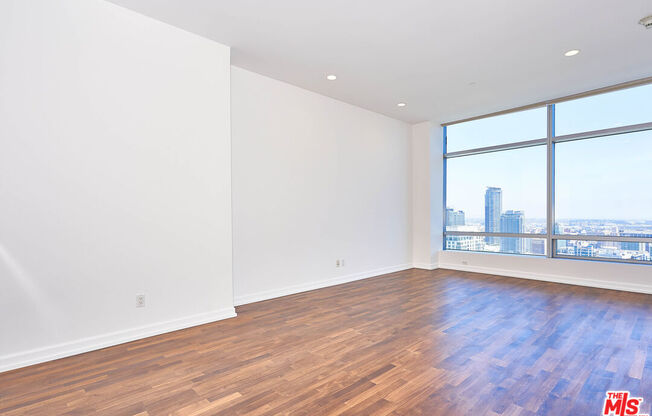 1 bed, 2 baths, 1,000 sqft, $6,195, Unit 31E