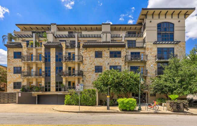K433 - Park West Condos #303