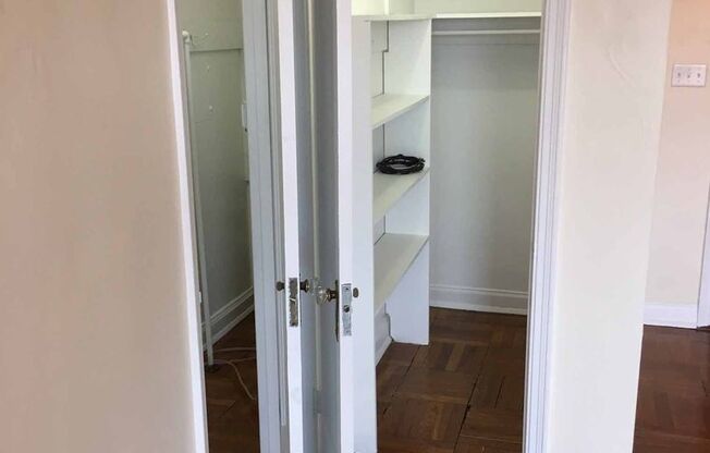 1 bed, 1 bath, 768 sqft, $1,510, Unit Royal York 211