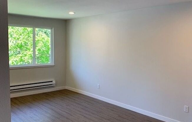 2B, 1BA unit in fourplex with Garage in Auburn's Christopher neighborhood, $1,879/month